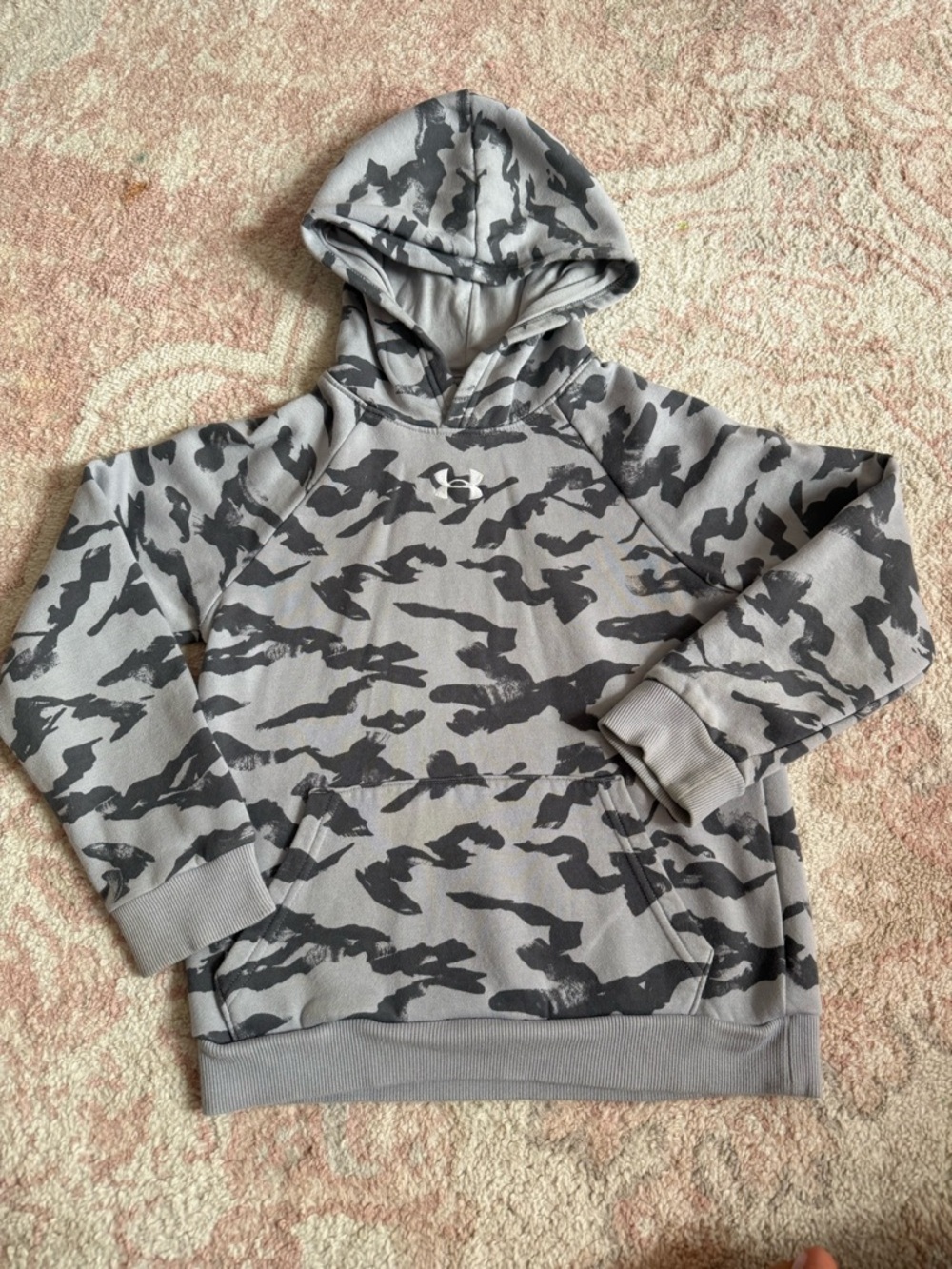Under Armour Boys Gray Camo Hoodie Sweatshirt